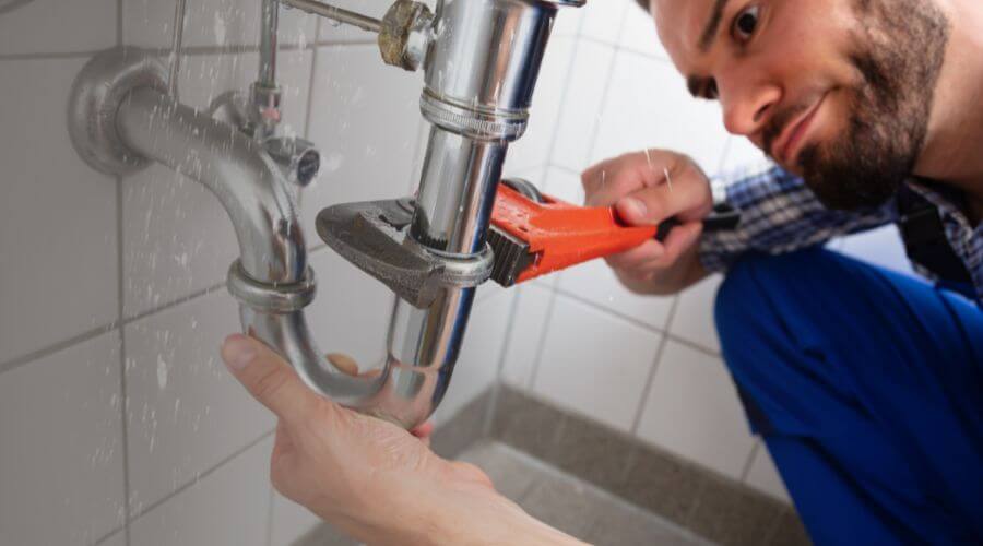 Professional same day plumber services in Knoxville, IA